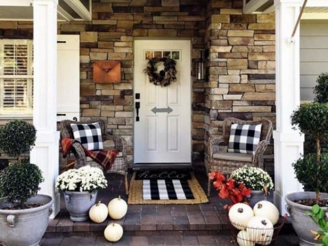 47 Easy but Beautiful Fall Porch Ideas You should try this Autumn