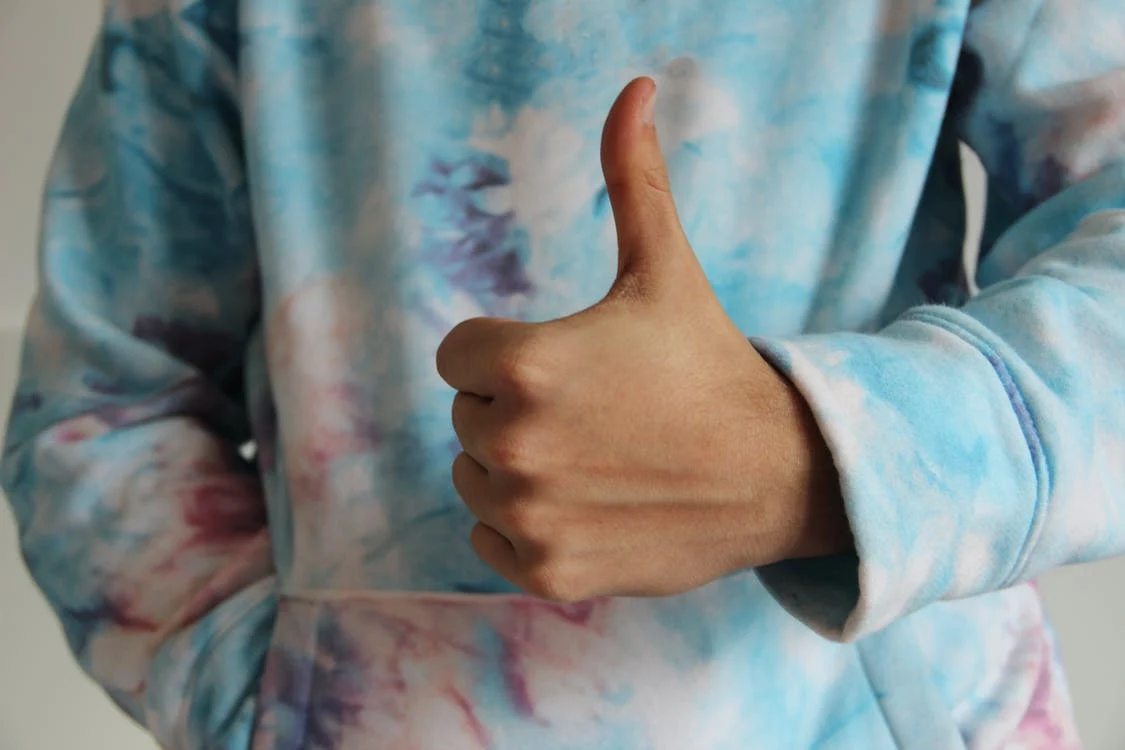 How to Tie-Dye a Shirt in 6 Easy Steps